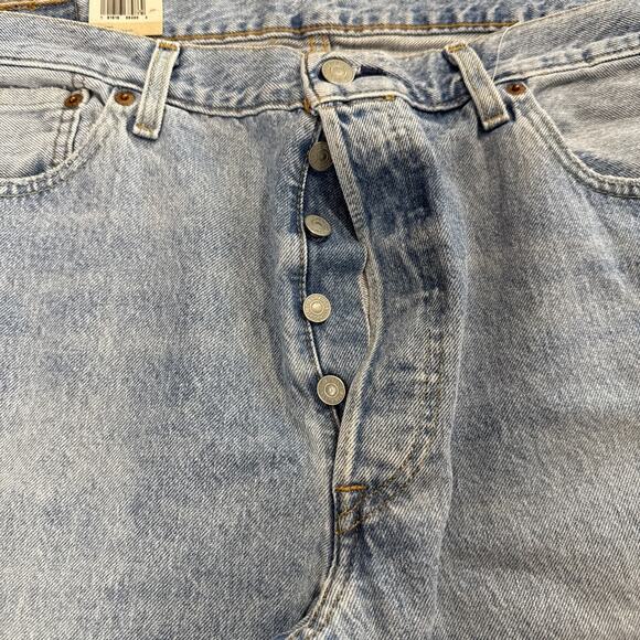 NWT Levi’s Jeans Mens 36x34 Blue 501 Straight Fit Button Fly Denim Casual Preppy - Picture 3 of 8
